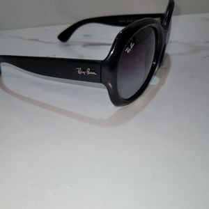 Ray bans black on black